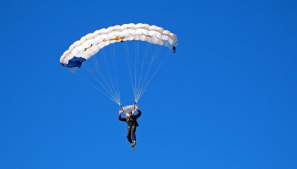 九游娱乐-【球桌升级】新型智能球桌助推斯诺克竞技水平提升，斯诺克球桌怎么拆卸