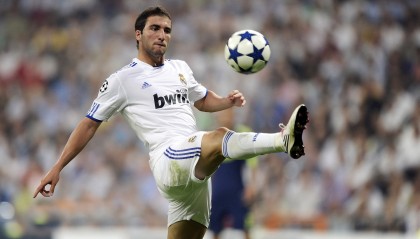 JIU YOU GAME-关键时刻！德甲争冠战最后冲刺进入白热化，德甲榜首大战